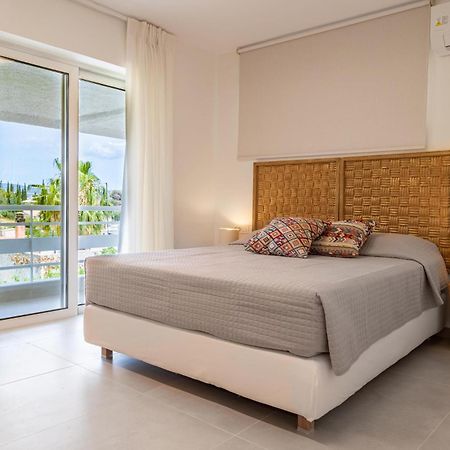Arancia Elegant Rooms And Suites Tolón Eksteriør billede