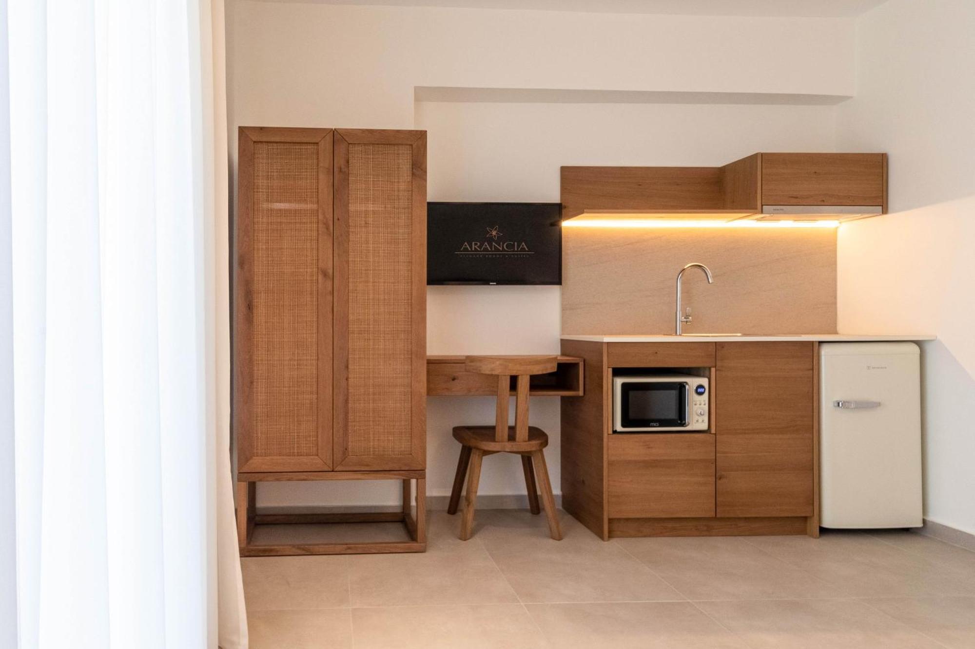 Arancia Elegant Rooms And Suites Tolón Eksteriør billede