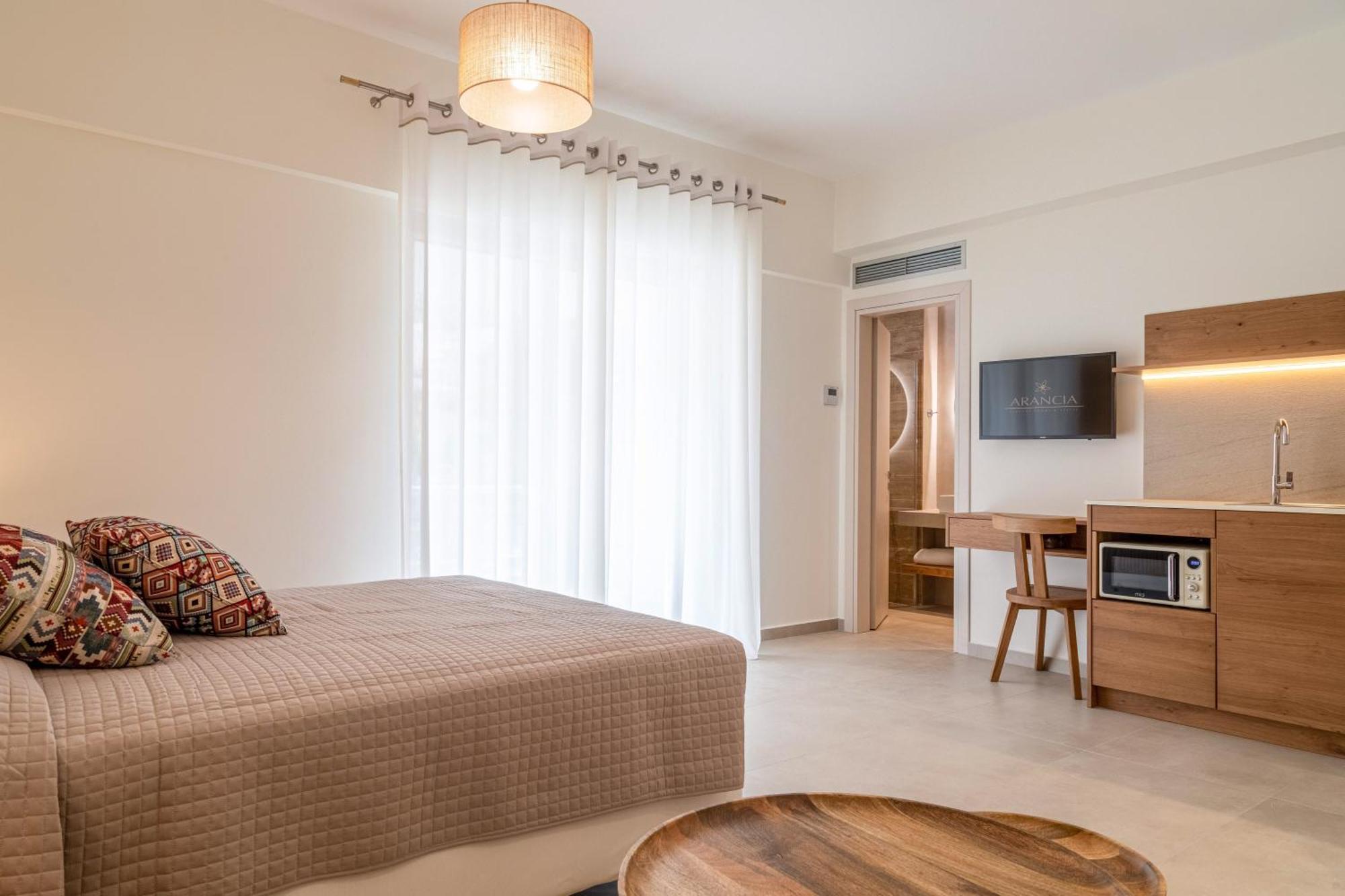 Arancia Elegant Rooms And Suites Tolón Eksteriør billede