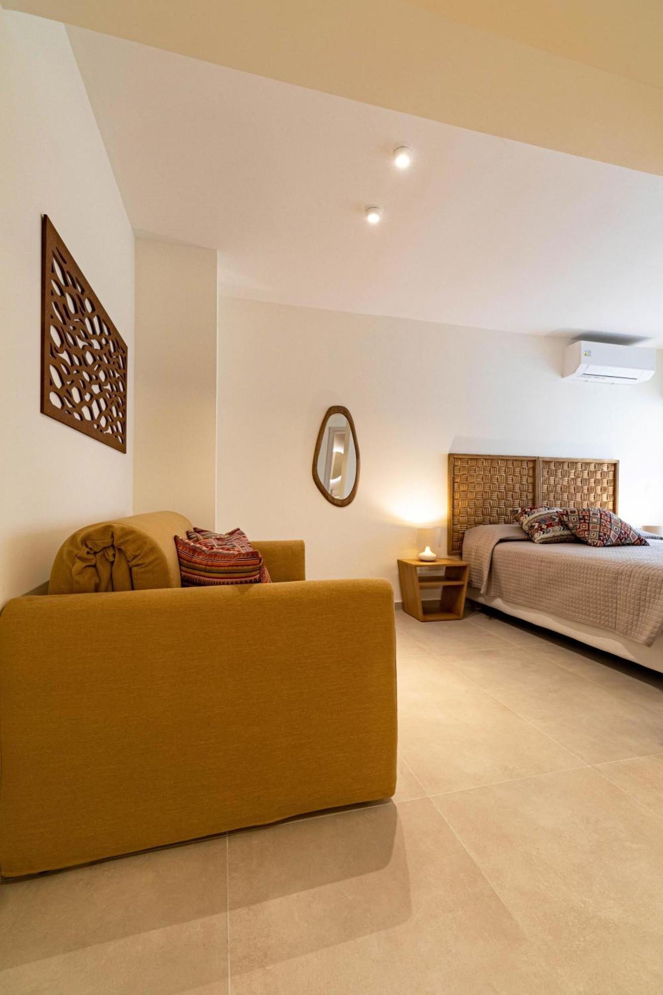 Arancia Elegant Rooms And Suites Tolón Eksteriør billede