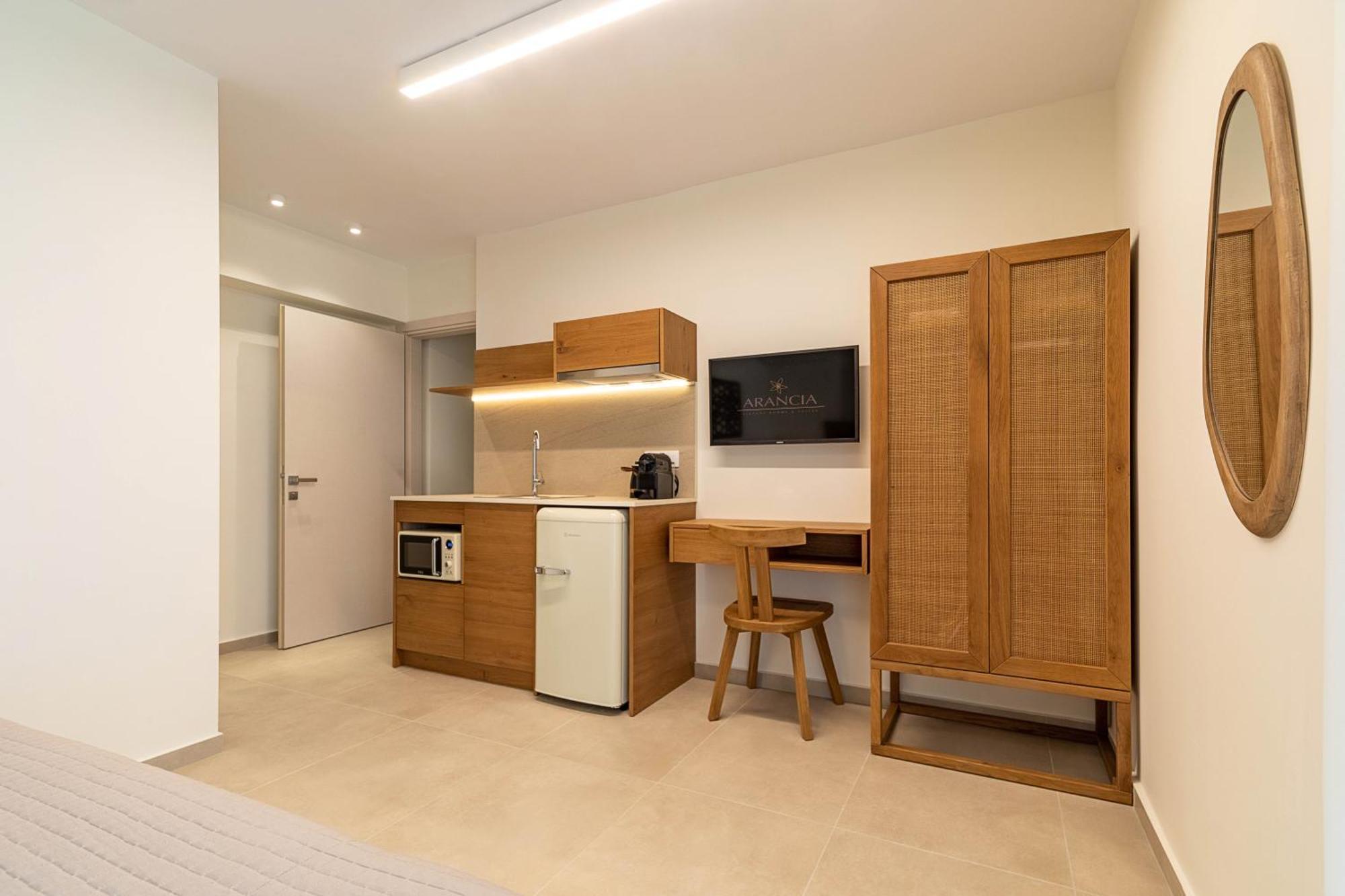 Arancia Elegant Rooms And Suites Tolón Eksteriør billede