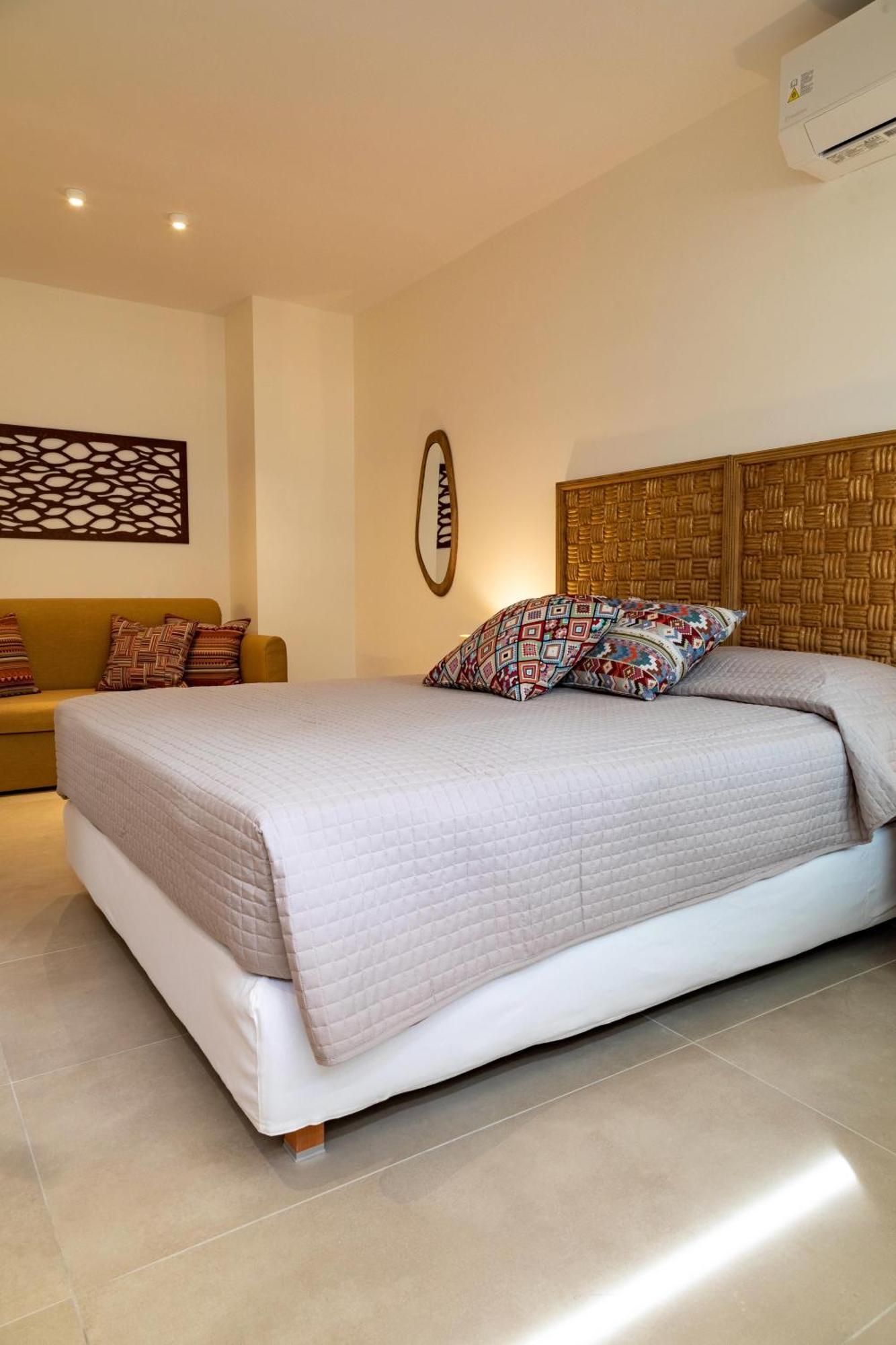 Arancia Elegant Rooms And Suites Tolón Eksteriør billede