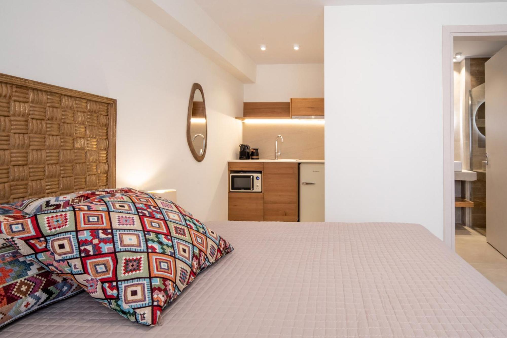 Arancia Elegant Rooms And Suites Tolón Eksteriør billede