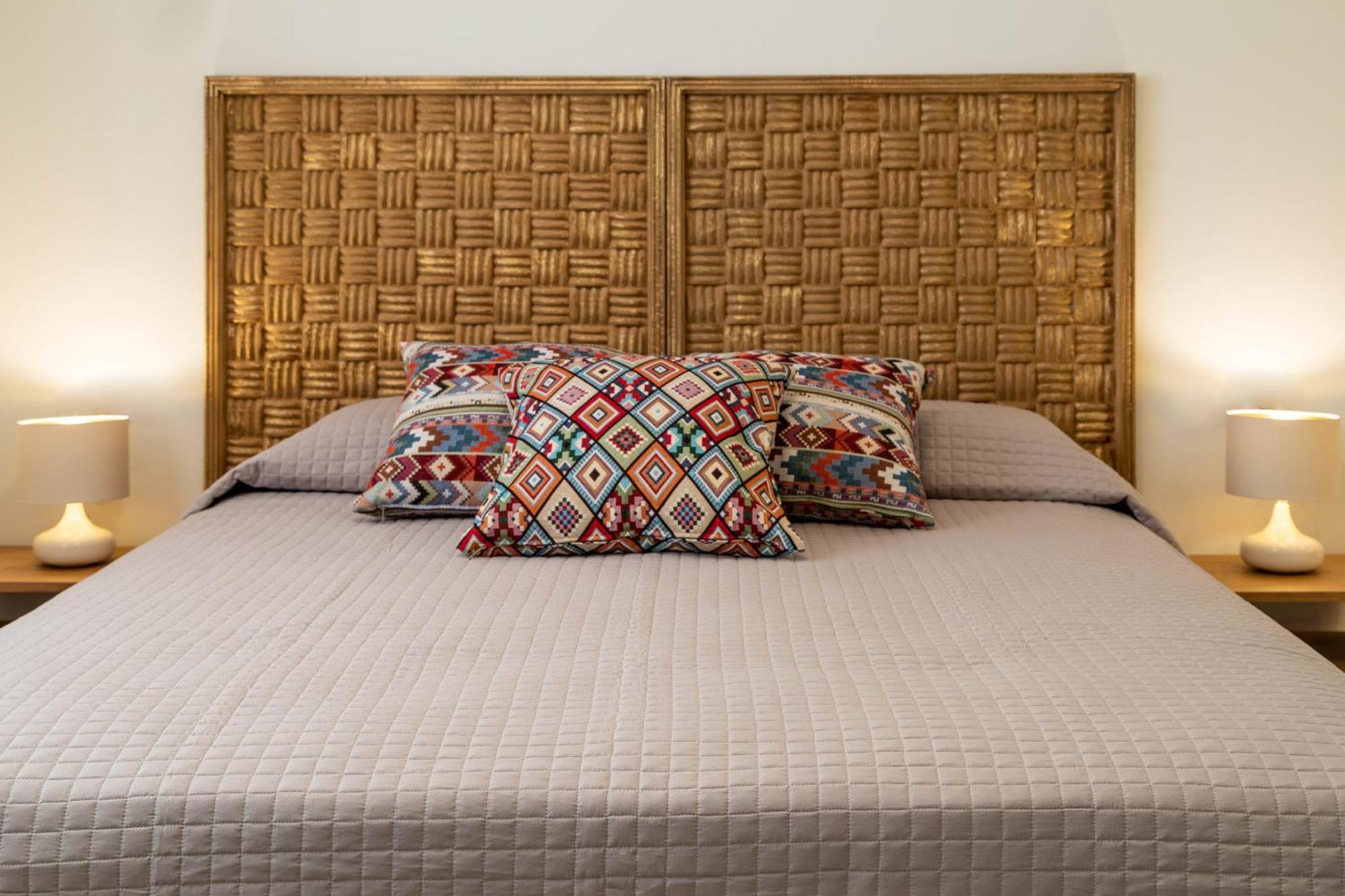 Arancia Elegant Rooms And Suites Tolón Eksteriør billede