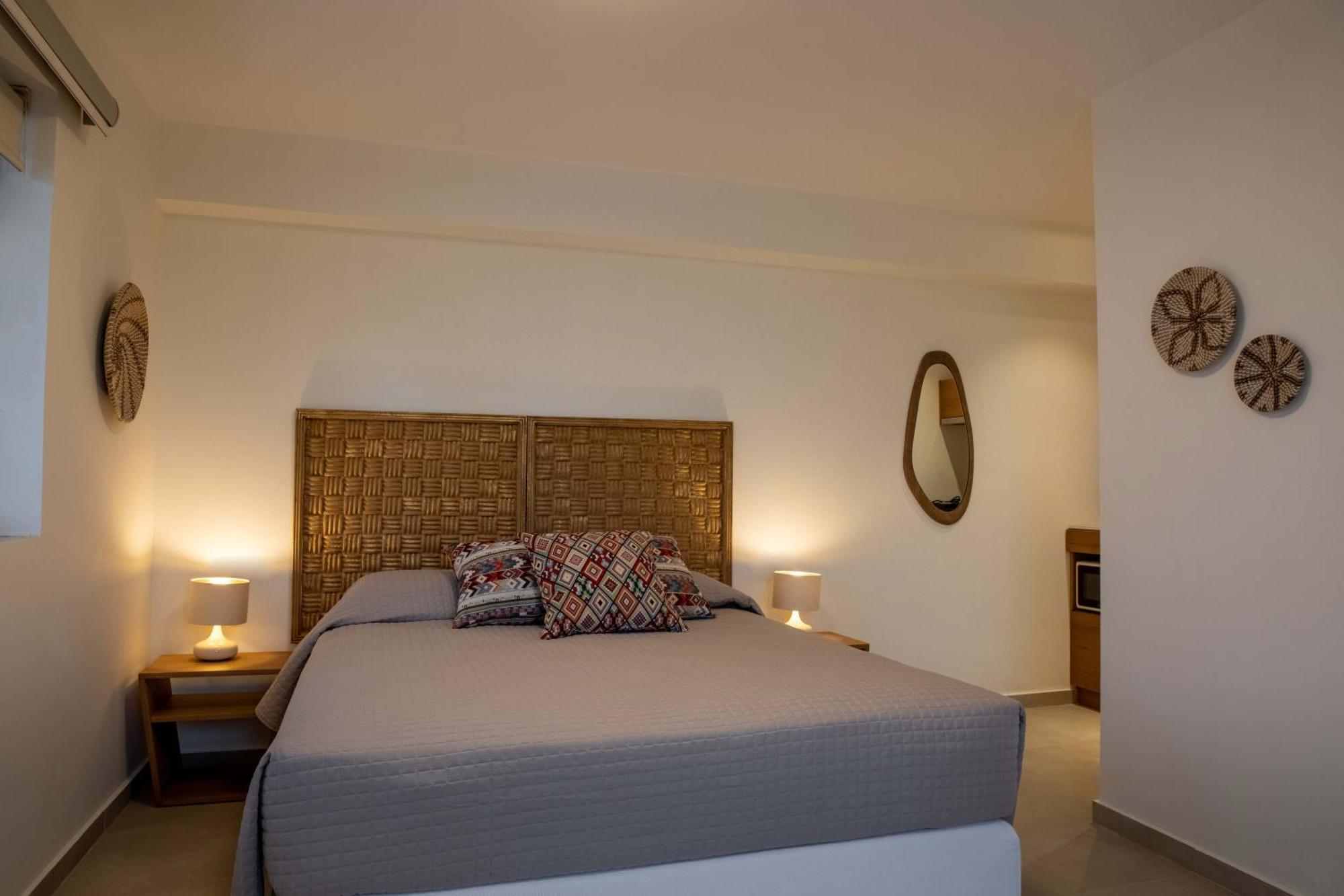 Arancia Elegant Rooms And Suites Tolón Eksteriør billede